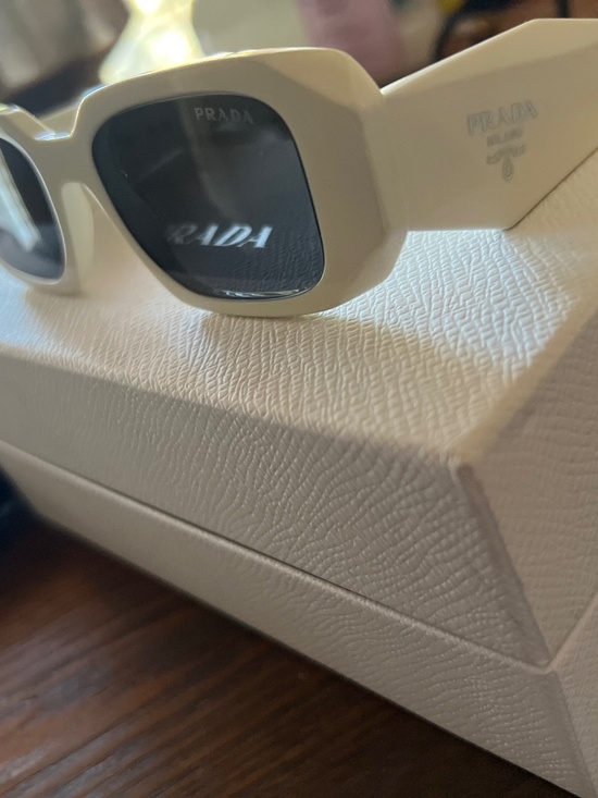 PR 17ws Sunglasses